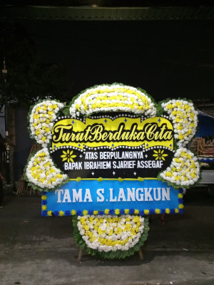 Papan Bunga Duka di Ukirsari